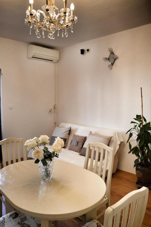 Apartment Nikolic Kaštela エクステリア 写真