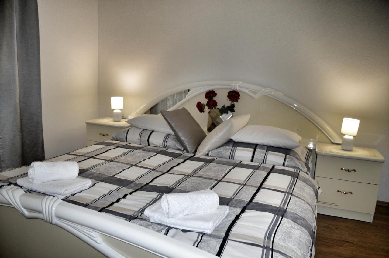 Apartment Nikolic Kaštela エクステリア 写真