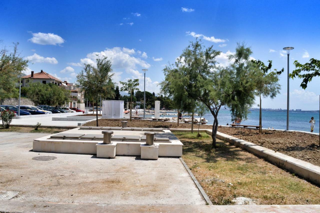 Apartment Nikolic Kaštela エクステリア 写真
