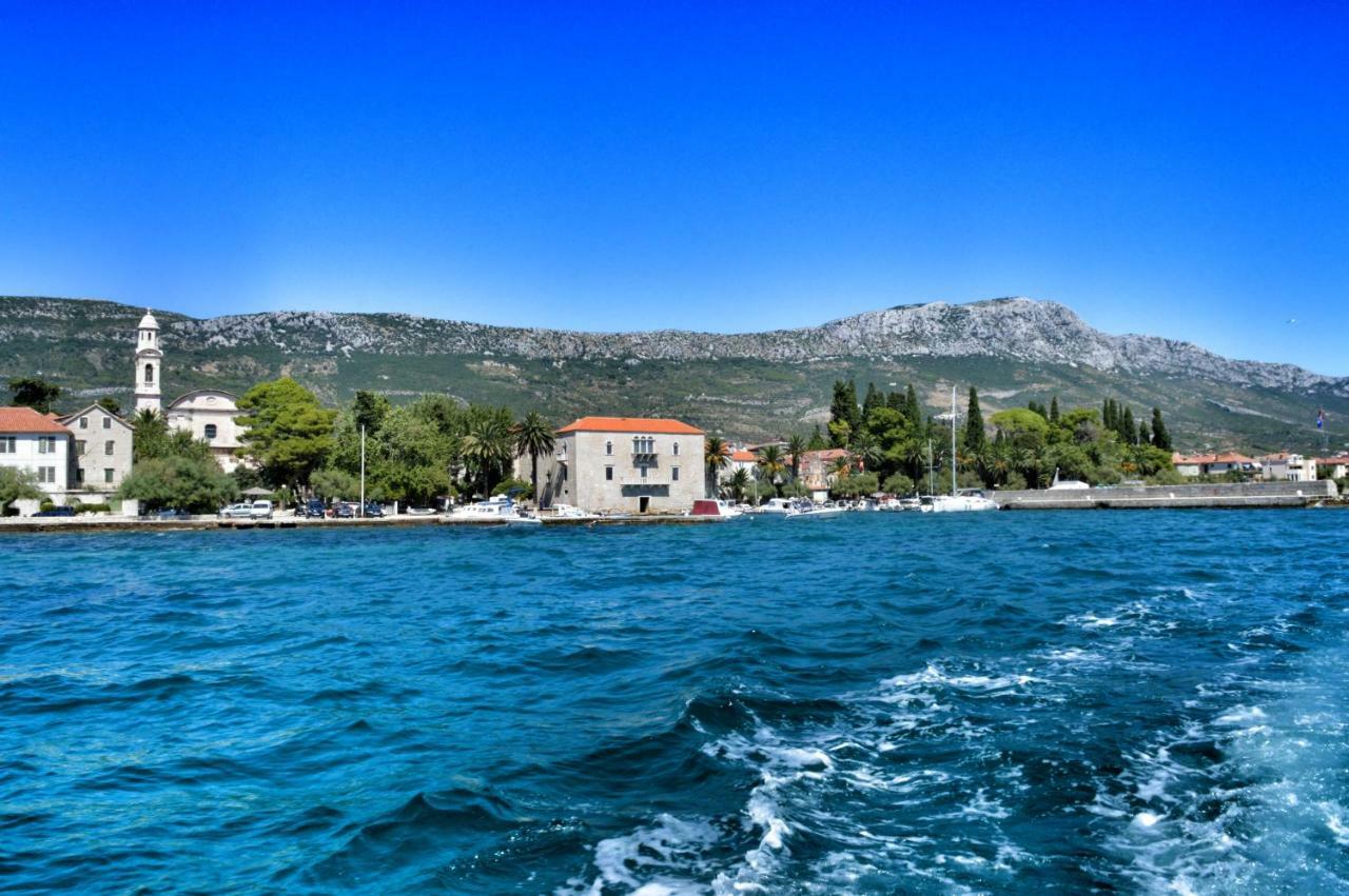 Apartment Nikolic Kaštela エクステリア 写真